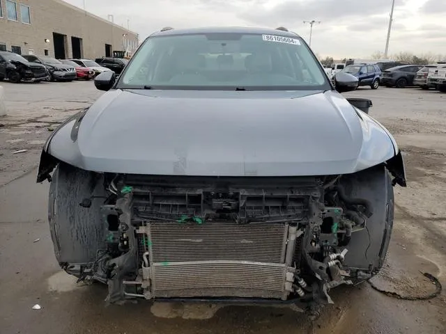 3VV0B7AX3JM121166 2018 2018 Volkswagen Tiguan- S 5