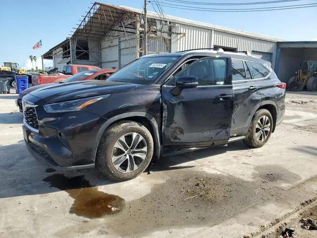 5TDGZRAH5MS053938 2021 2021 Toyota Highlander- Xle 1