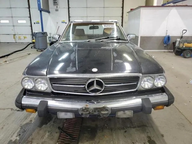 WDBBA48D0JA081290 1988 1988 Mercedes-Benz 560- SL 5