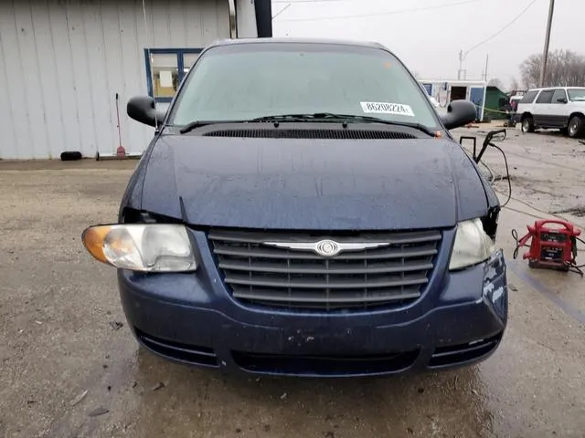 1C4GP45R75B301935 2005 2005 Chrysler Town and Country 5