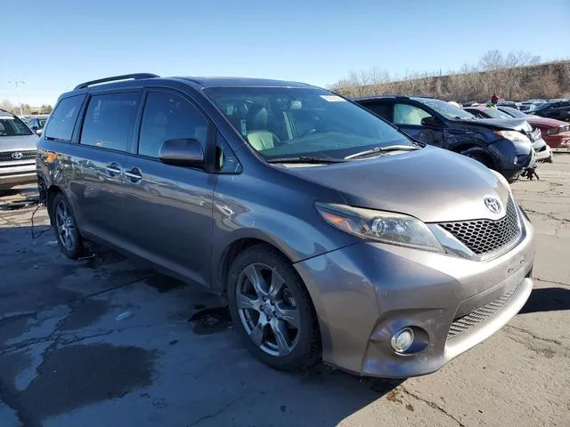 5TDXZ3DCXHS843271 2017 2017 Toyota Sienna- SE 4