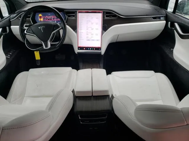 5YJXCBE25GF008814 2016 2016 Tesla MODEL X 8