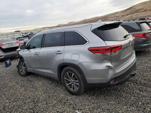 5TDJZRFH6HS510664 2017 2017 Toyota Highlander- SE 2