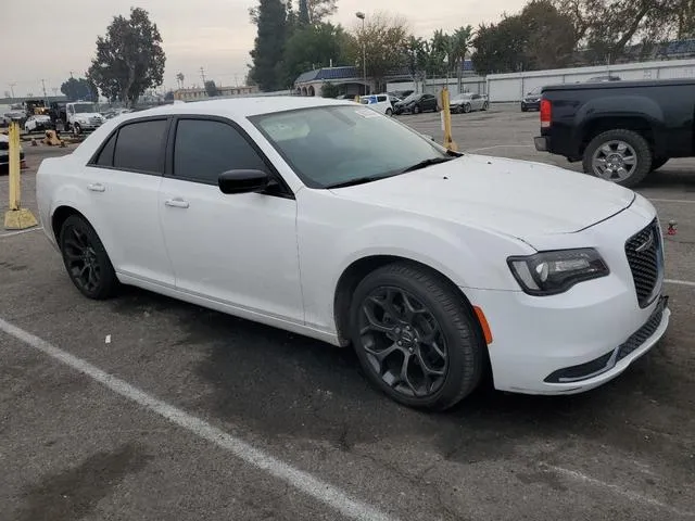 2C3CCAAG7KH690631 2019 2019 Chrysler 300- Touring 4