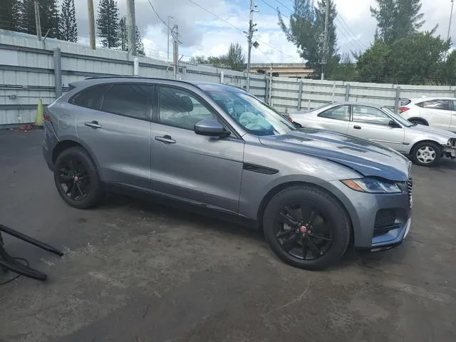 SADCJ2EX5NA702199 2022 2022 Jaguar F-Pace- S 4