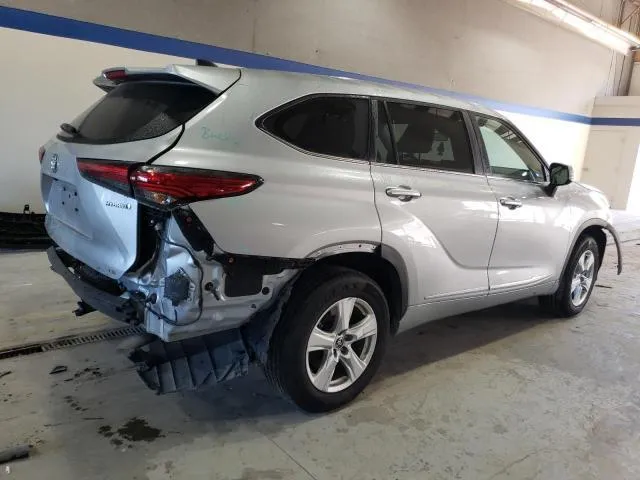 5TDZARAH8PS517776 2023 2023 Toyota Highlander- Hybrid Le 3