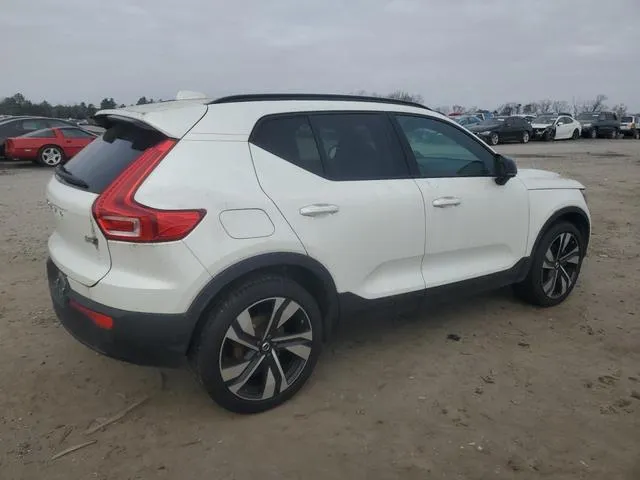 YV4L12UW5P2050957 2023 2023 Volvo XC40- Plus 3