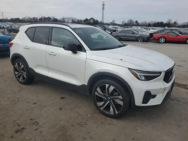 YV4L12UW5P2050957 2023 2023 Volvo XC40- Plus 4