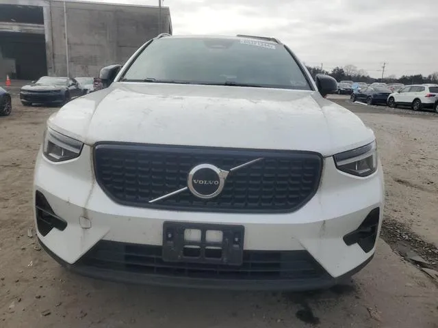 YV4L12UW5P2050957 2023 2023 Volvo XC40- Plus 5