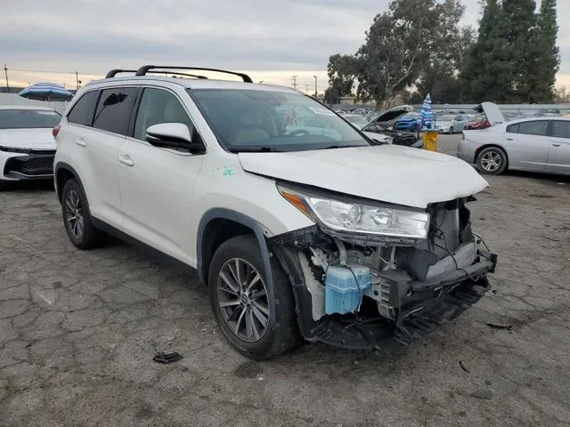 5TDKZRFH1KS570749 2019 2019 Toyota Highlander- SE 4