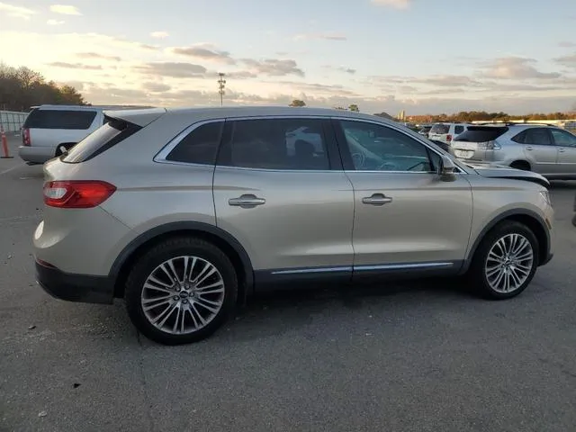 2LMPJ8LR3HBL45425 2017 2017 Lincoln MKX- Reserve 3