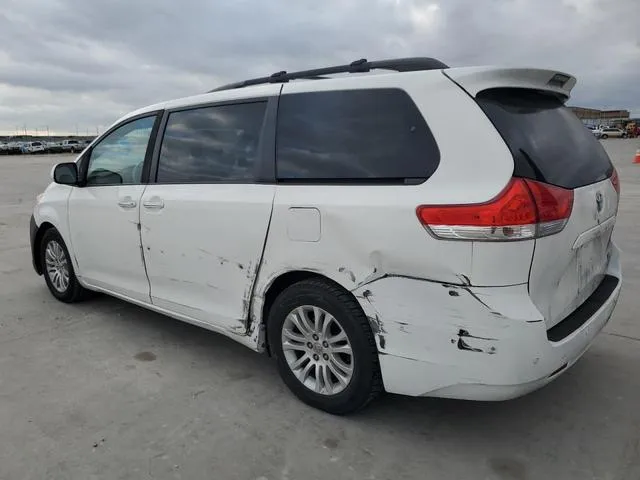 5TDYK3DC6ES455720 2014 2014 Toyota Sienna- Xle 2