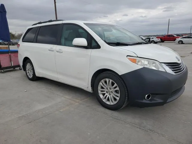 5TDYK3DC6ES455720 2014 2014 Toyota Sienna- Xle 4