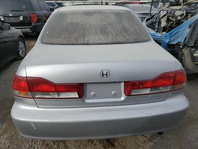 1HGCG165X2A077524 2002 2002 Honda Accord- EX 6