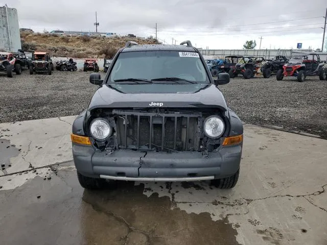 1J4GL38K95W684882 2005 2005 Jeep Liberty- Renegade 5