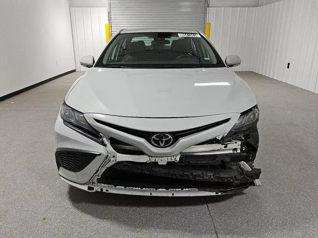 4T1G11AK6NU061592 2022 2022 Toyota Camry- SE 5