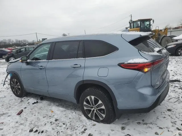 5TDGZRBH7NS161249 2022 2022 Toyota Highlander- Xle 2