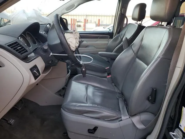 2V4RW3D17AR388397 2010 2010 Volkswagen Routan- SE 7