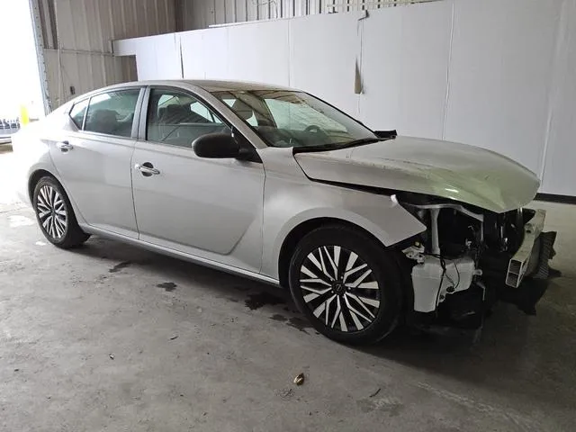 1N4BL4DVXRN302737 2024 2024 Nissan Altima- SV 4