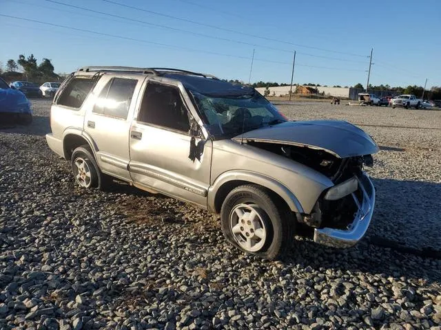 1GNDT13W512100994 2001 2001 Chevrolet Blazer 4