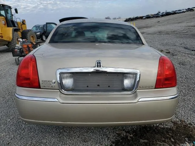 1LNHM82VX7Y605682 2007 2007 Lincoln Town Car- Signature Lim 6