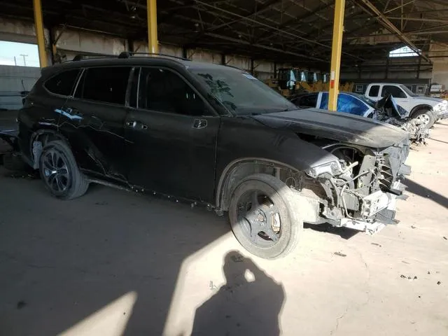 5TDHZRAH7MS077436 2021 2021 Toyota Highlander- Xle 4