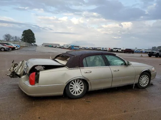 1LNHM81W14Y635093 2004 2004 Lincoln Town Car- Executive 3