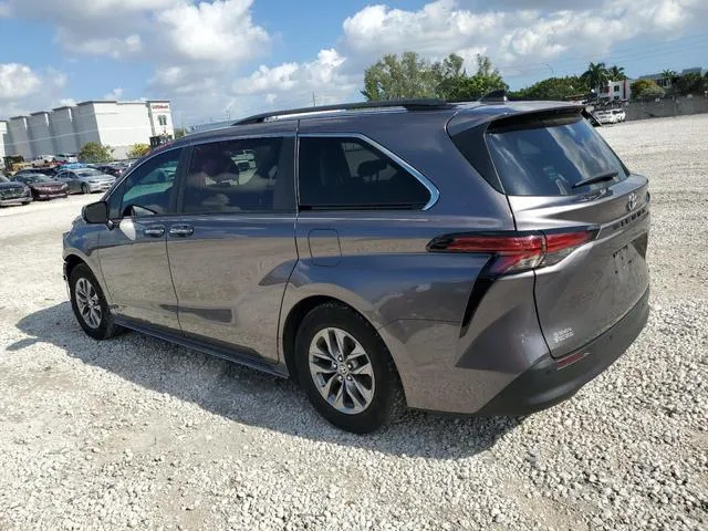 5TDYRKEC1MS064526 2021 2021 Toyota Sienna- Xle 2