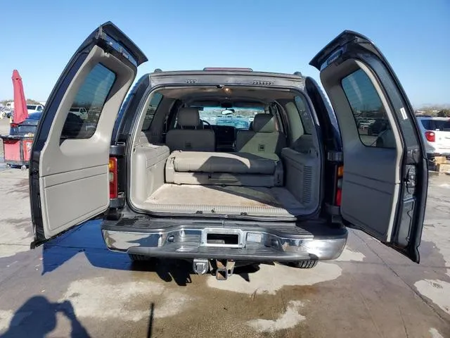 1GNGK26U33R278686 2003 2003 Chevrolet Suburban- K2500 6