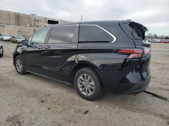 5TDYRKEC3NS131385 2022 2022 Toyota Sienna- Xle 2