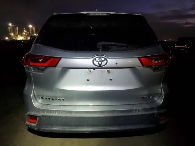 5TDDZRFH5KS746226 2019 2019 Toyota Highlander- Limited 6