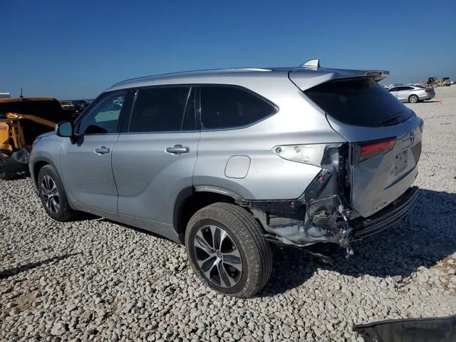 5TDGZRBH2LS513876 2020 2020 Toyota Highlander- Xle 2