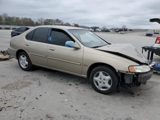 1N4DL01D71C162384 2001 2001 Nissan Altima- XE 4