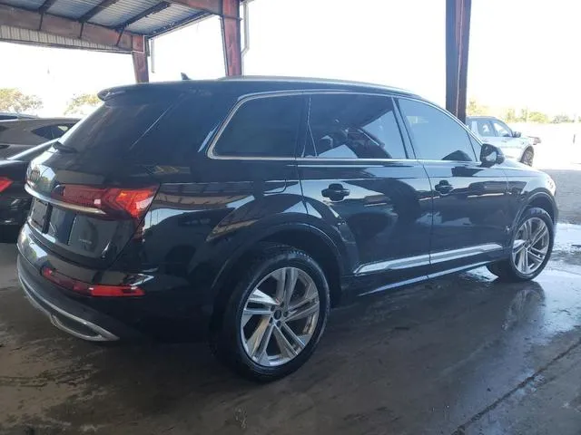 WA1AXBF71ND021921 2022 2022 Audi Q7- Premium 3