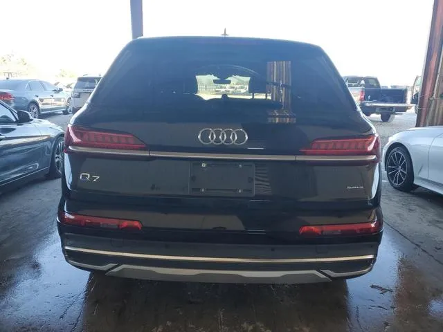 WA1AXBF71ND021921 2022 2022 Audi Q7- Premium 6