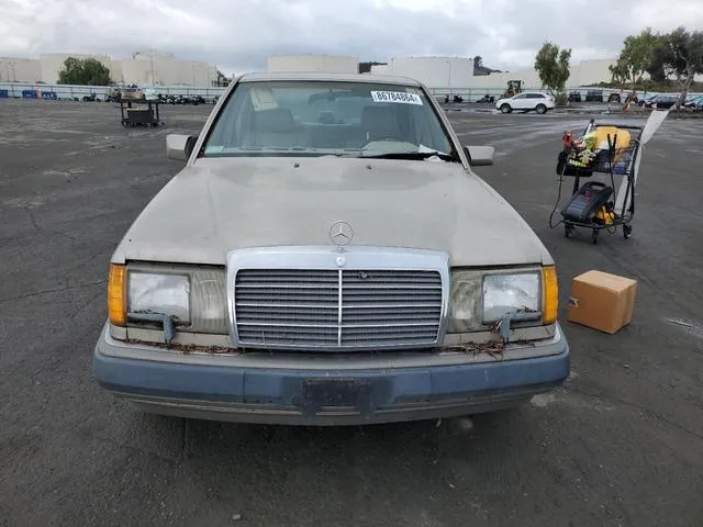 WDBEA30D4MB426614 1991 1991 Mercedes-Benz 300- E 5