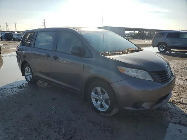 5TDZK3DC2DS327428 2013 2013 Toyota Sienna 4