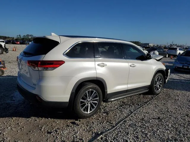 5TDKZRFH1KS552431 2019 2019 Toyota Highlander- SE 3