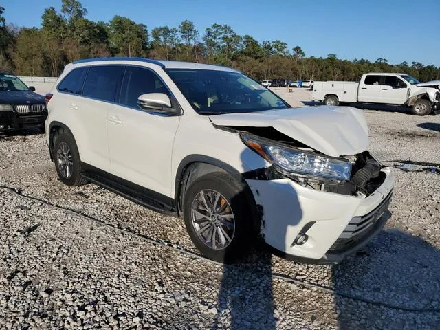 5TDKZRFH1KS552431 2019 2019 Toyota Highlander- SE 4