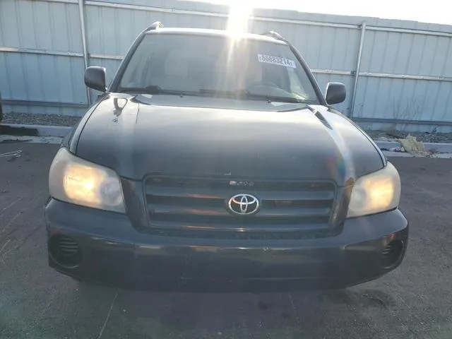 JTEEP21A340023438 2004 2004 Toyota Highlander 5