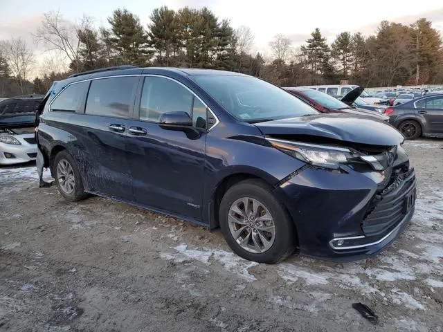 5TDJSKFC5MS024955 2021 2021 Toyota Sienna- Xle 4