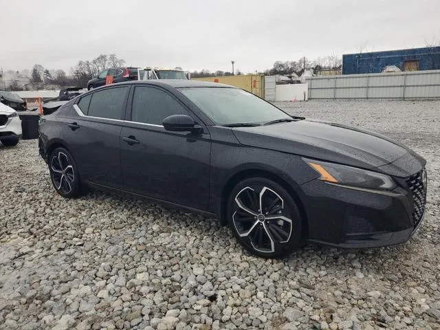 1N4BL4CV5PN331626 2023 2023 Nissan Altima- SR 4