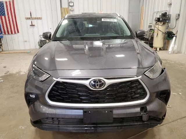 5TDGZRBH7NS256006 2022 2022 Toyota Highlander- Xle 5