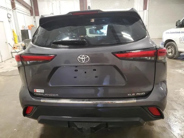 5TDGZRBH7NS256006 2022 2022 Toyota Highlander- Xle 6