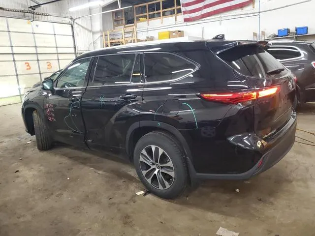 5TDGZRBH1NS213216 2022 2022 Toyota Highlander- Xle 2