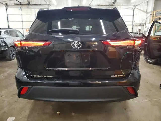 5TDGZRBH1NS213216 2022 2022 Toyota Highlander- Xle 6