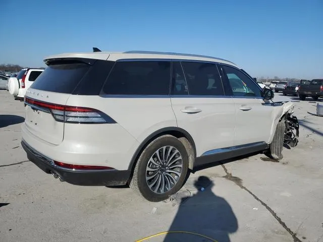 5LM5J7WC7PGL14770 2023 2023 Lincoln Aviator- Reserve 3