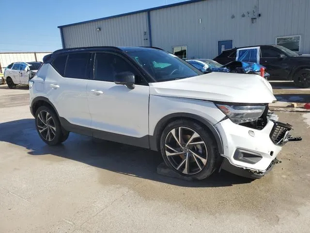 YV4162UM9N2722040 2022 2022 Volvo XC40- T5 R-Design 4