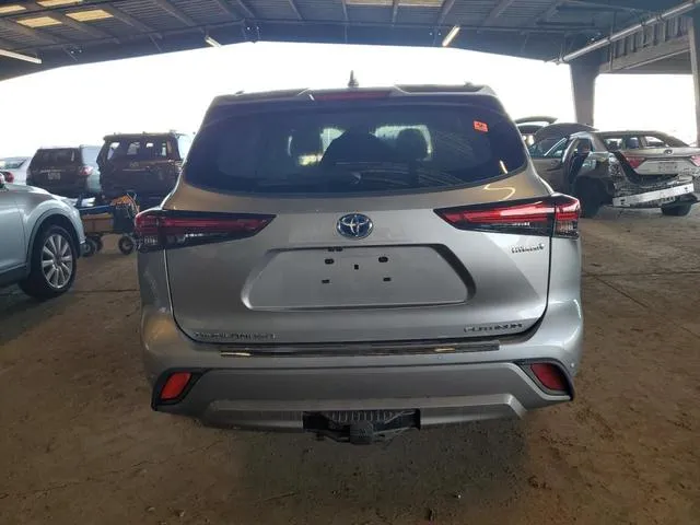 5TDEBRCHXNS088033 2022 2022 Toyota Highlander- Hybrid Platinum 6