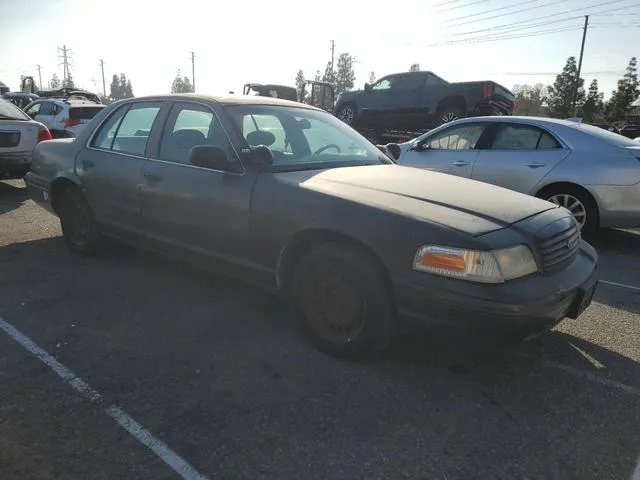 2FAFP7195YX134467 2000 2000 Ford Crown Victoria- Police Int 4